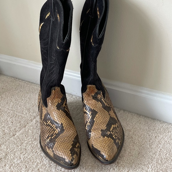 SOLD  😃 CODE WEST Women’s Snake Skin & Suede Cowboy Boots - Picture 14 of 14